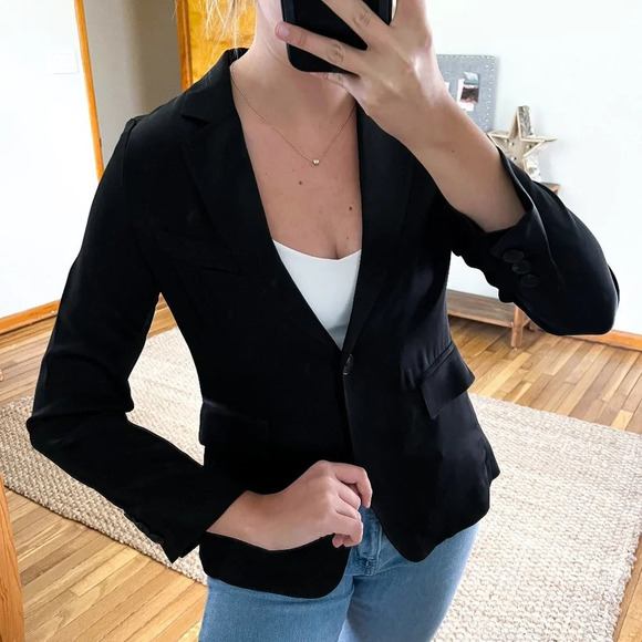 Nili Lotan Jackets & Blazers - Nili Lotan Black Satin Formal Business Wear Collared Designer Blazer 8 NWOT